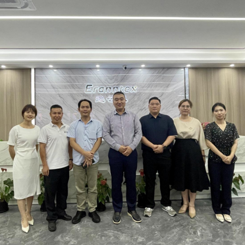 熱烈歡迎韓國(guó)客戶蒞臨逸云天實(shí)地考察，共商合作大計(jì)！